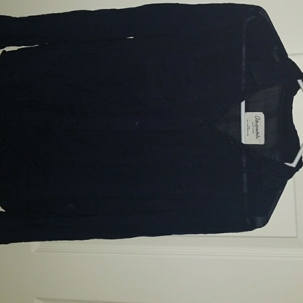 Button down - Picture 2 of 3